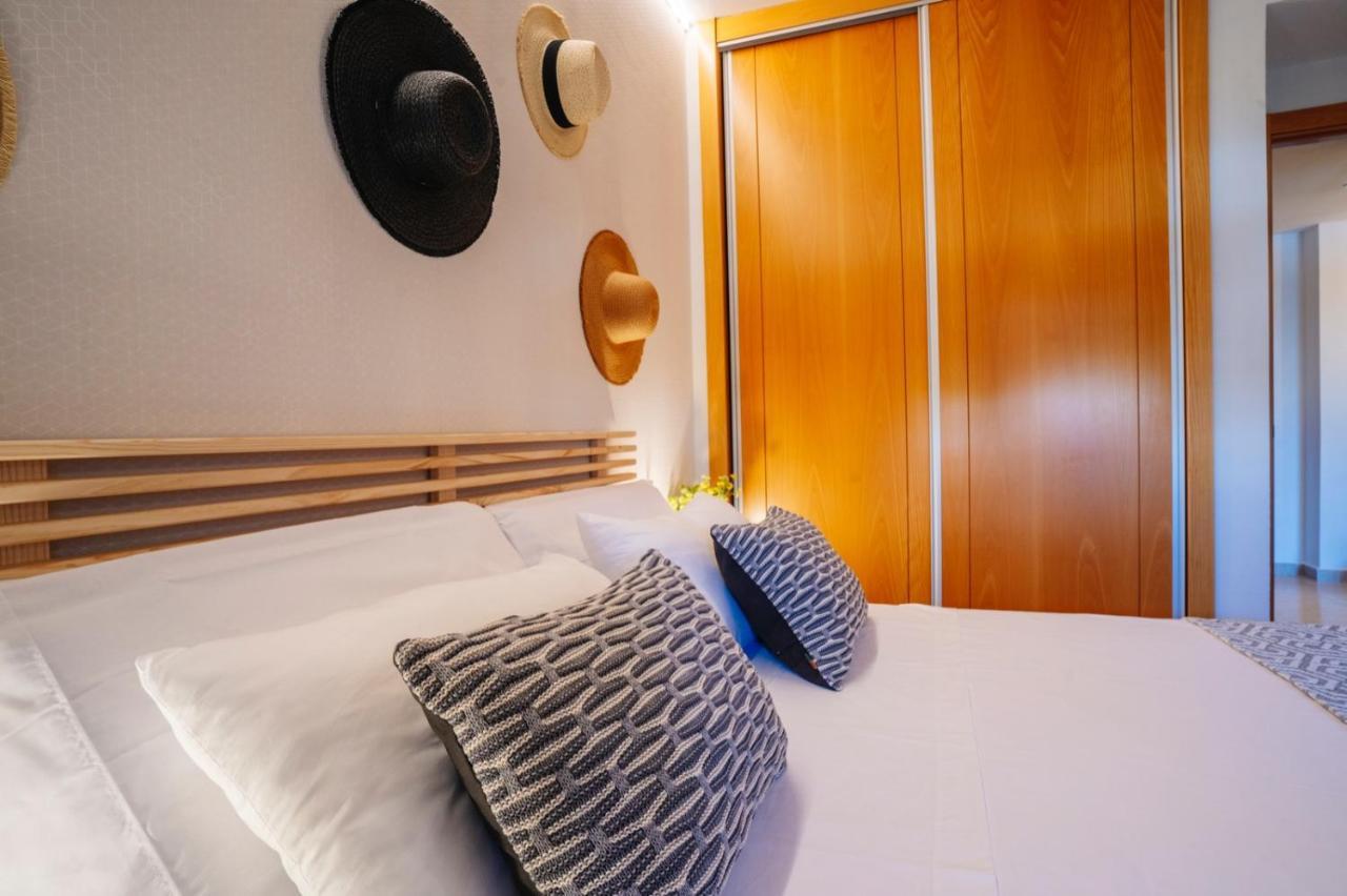 Pepillo's Beach,wifi Pool Terrace Apartment